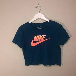 Cropped Nike Tee-Shirt